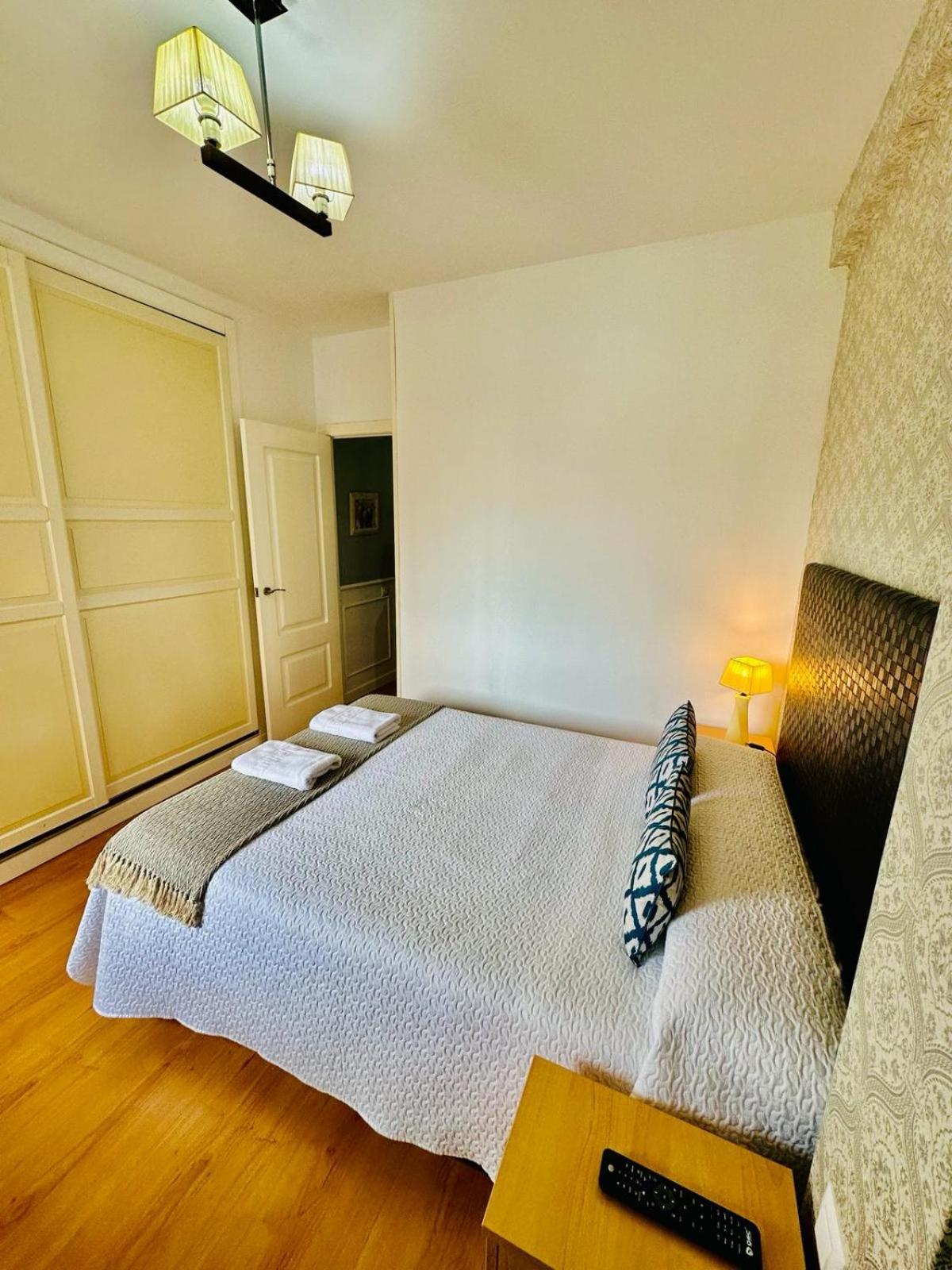 Apartamento Turistico Pizarro Мерида Екстериор снимка