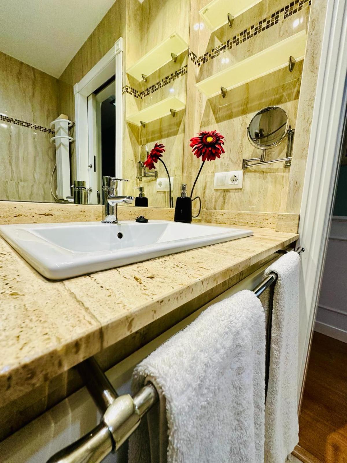 Apartamento Turistico Pizarro Мерида Екстериор снимка