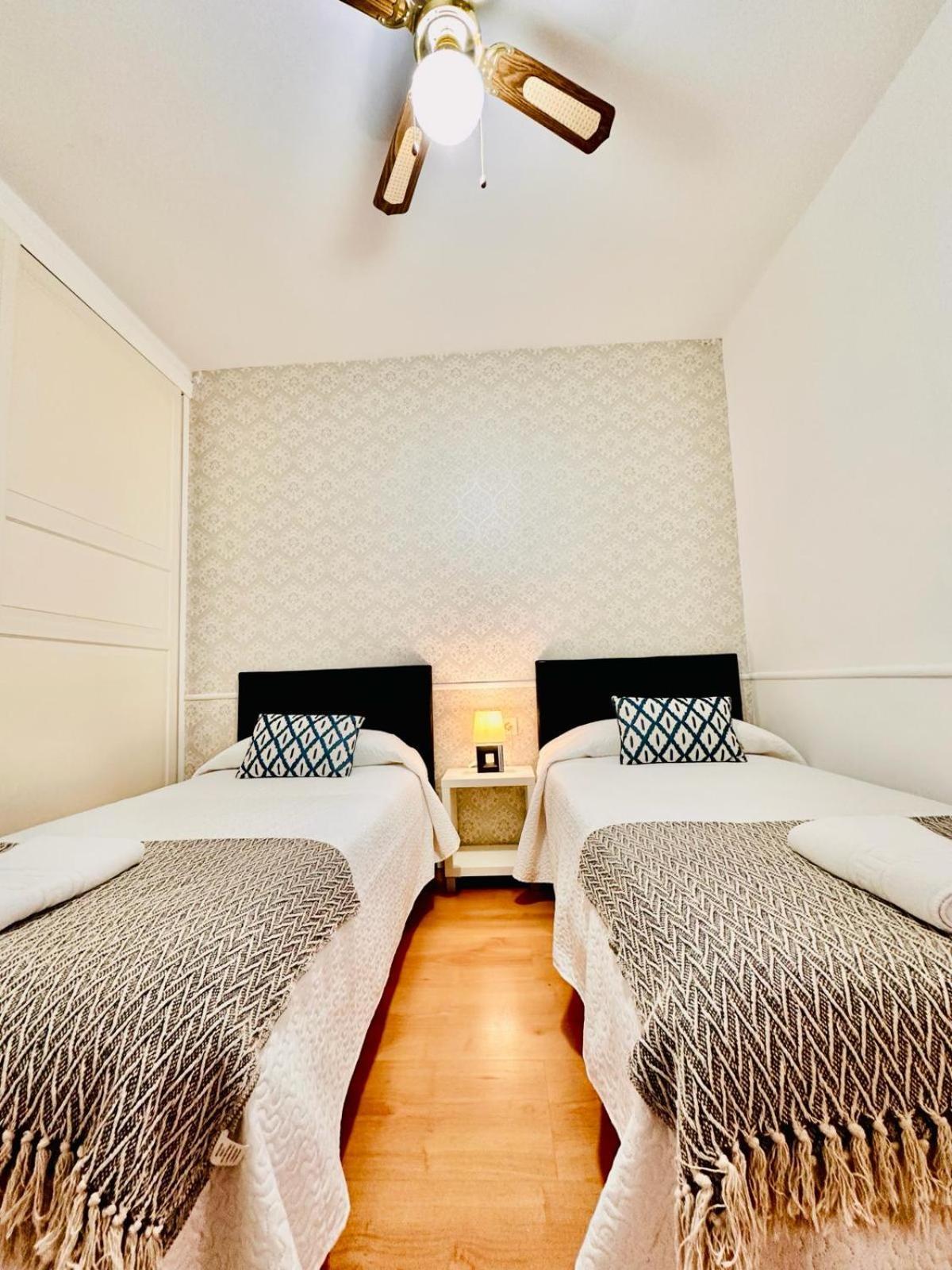 Apartamento Turistico Pizarro Мерида Екстериор снимка